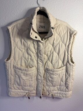 Zara Off-White Quilted Sleeveless Puffer Vest